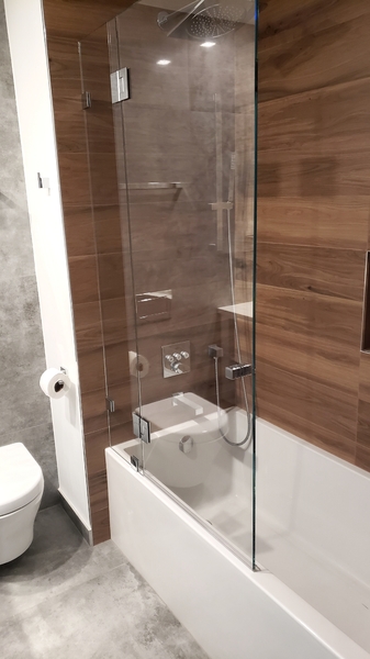Bathroom after renovation.jpg
